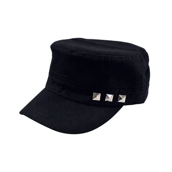 2023 Новая Летняя Корейская Модная Мужская и Женская военная шляпа с тремя заклепками, Шляпа с плоским Верхом, Повседневная Солнцезащитная кепка